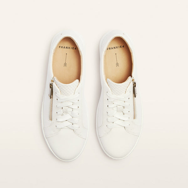 Billie II White