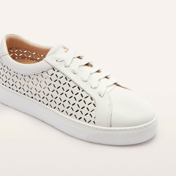 Mim V White Lattice