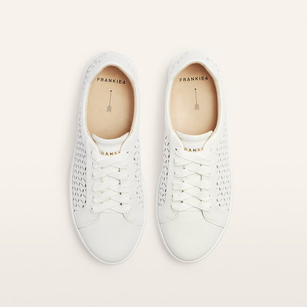 Mim V White Lattice