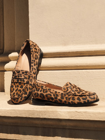 <p><em>Flats</em></p>