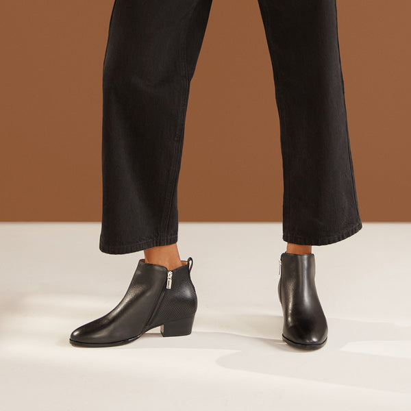 Charleston Black