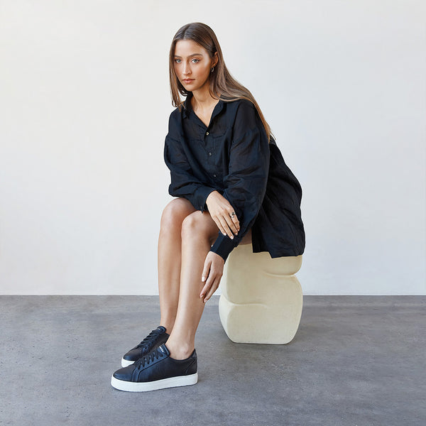 Mim V Black Tumbled