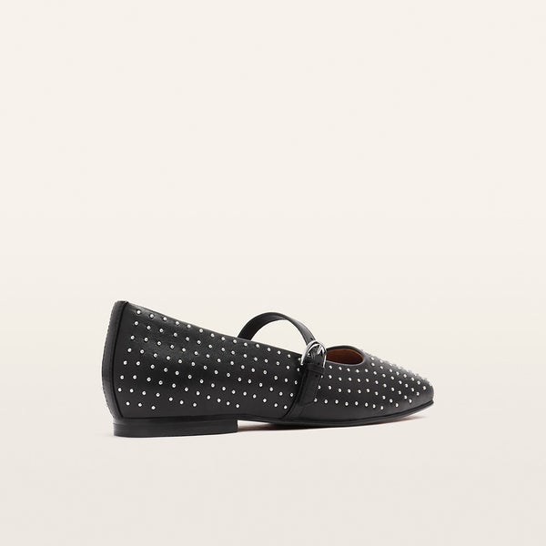 Hepburn Black Stud