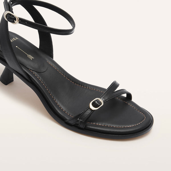 Jolie Black
