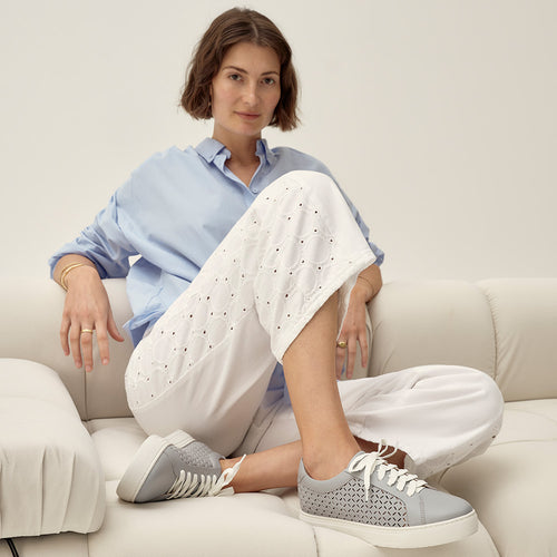 Mim V Bluish Lattice