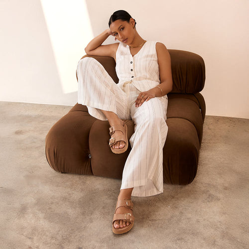Deon Camel Stud