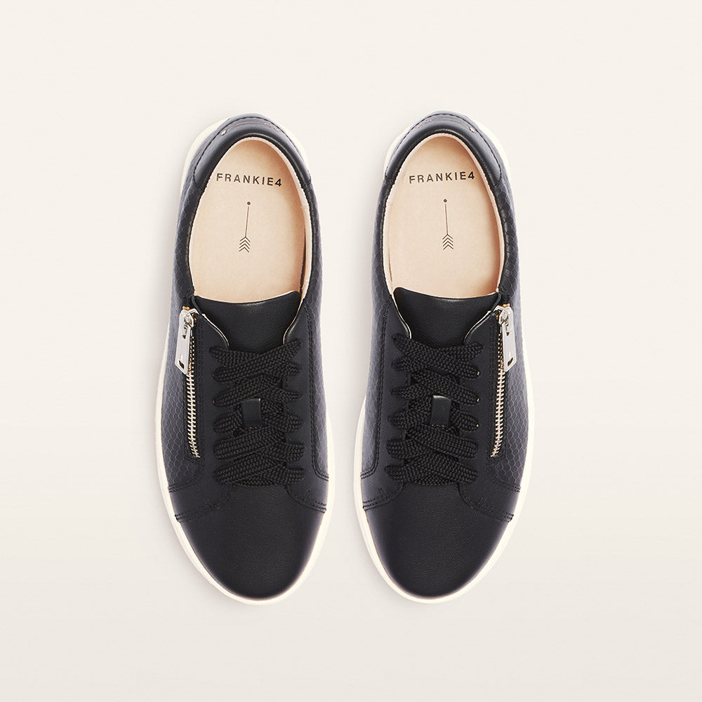 BELLA シュシュ　ブラック　large Billie II Black Emboss Women's Sneaker | FRANKIE4