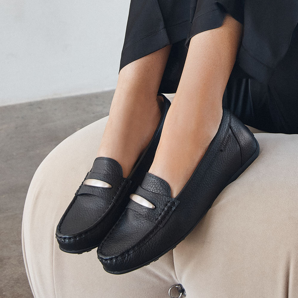 Foxx Black Pebbled Women's Casual Flat | FRANKIE4
