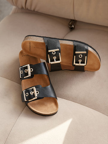 <p><em>Slides</em></p>