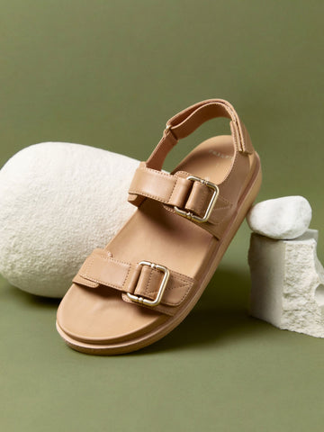 <p><em>Sandals</em></p>