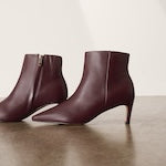 <p>Boots</p>