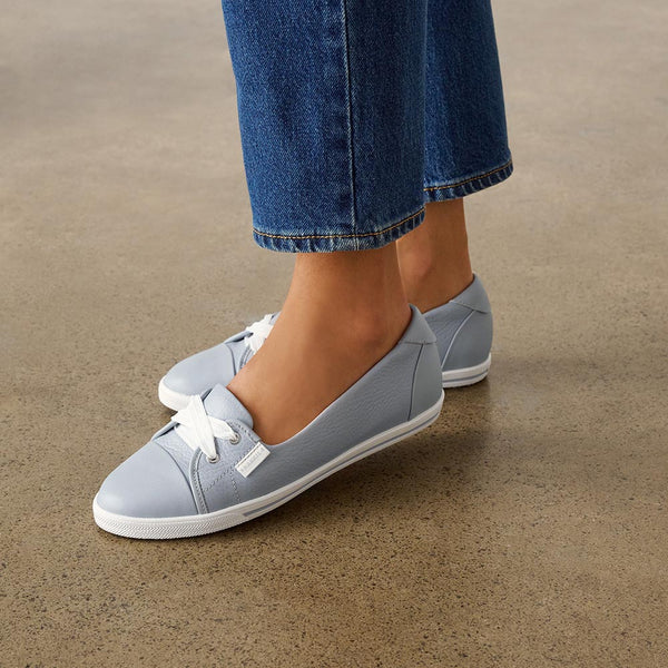 Hannah III Bluish Tumbled