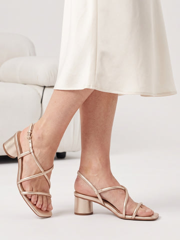 <p><em>Heels</em></p>