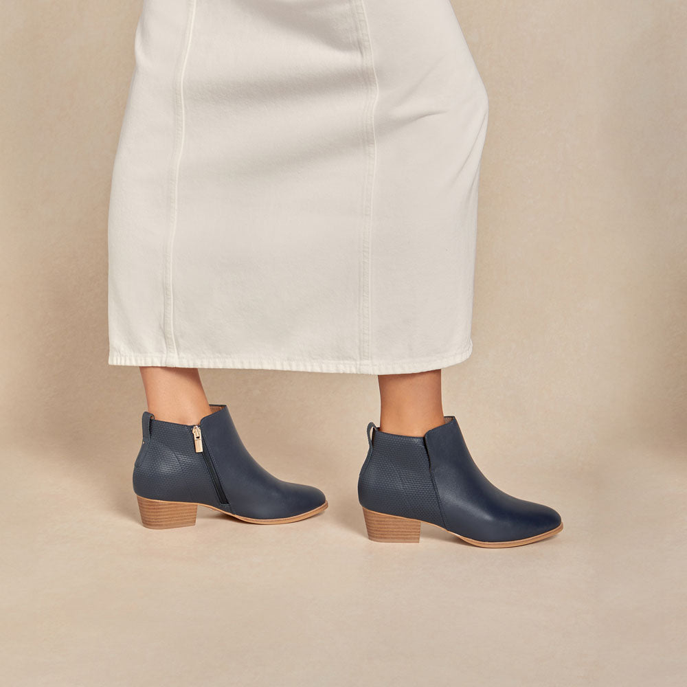 Dark navy blue boots best sale