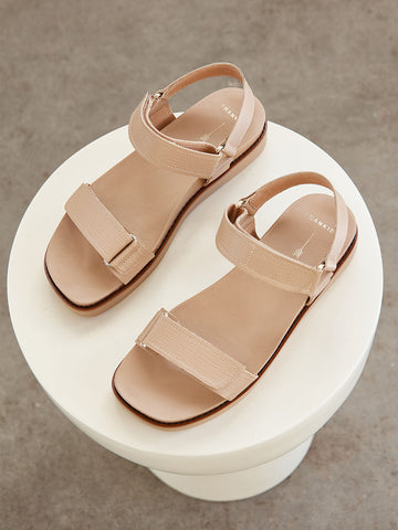 <p><em>Sandals</em></p>