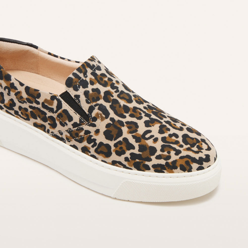 Womens cheetah slip on fashion sneakers