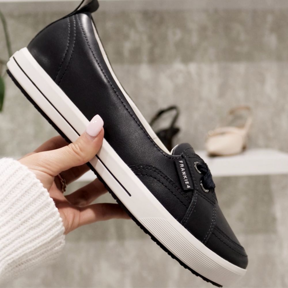 Sophie IV Black Women's Casual Flat FRANKIE4 - Main Image